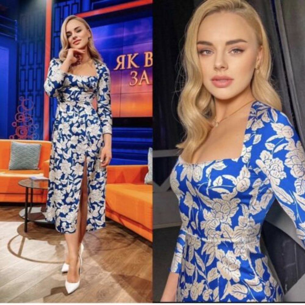 Zara Blue and White Floral Midi Dress